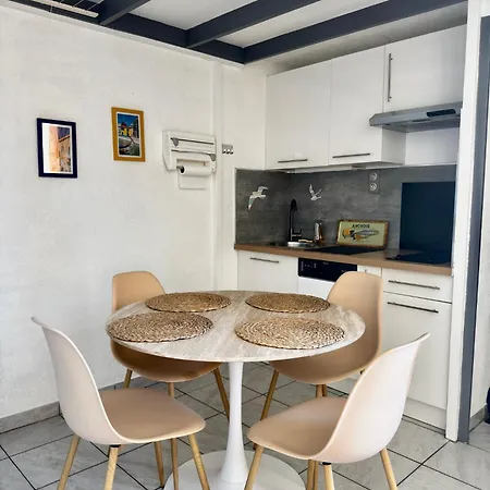 Un Zeste De Soleil - Terrasse - Parking - Clim - De La Roquille - Cap D'agde - Histoire De Clés